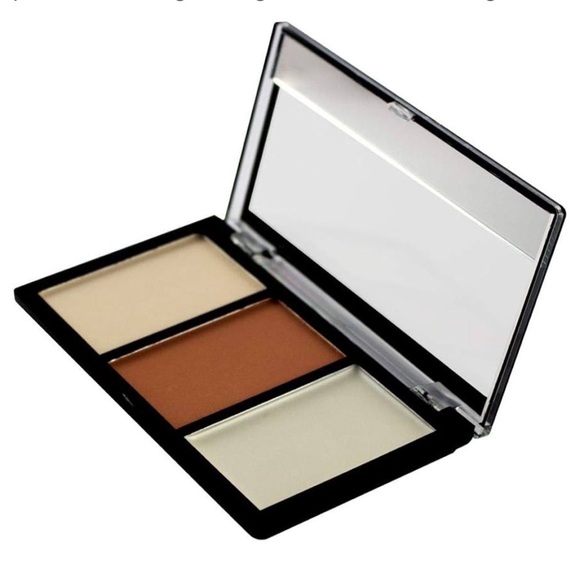Makeup Revolution Ultra Contour Kit – Lightening F02 - Picture 3 of 5